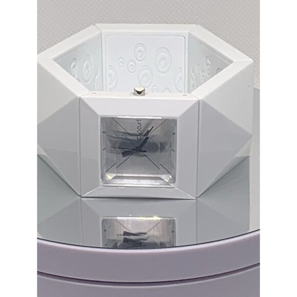 rip curl watch women Surf Tide Water Resistance Unique Style TESTED New Battery - Picture 1 of 16